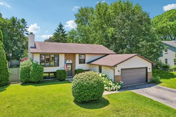 2359 High Point Drive, Lindenhurst, IL 60046