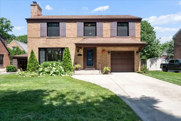 6957 N Caldwell Avenue, Chicago, IL 60646