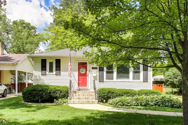 206 S Owen Street, Mount Prospect, IL 60056