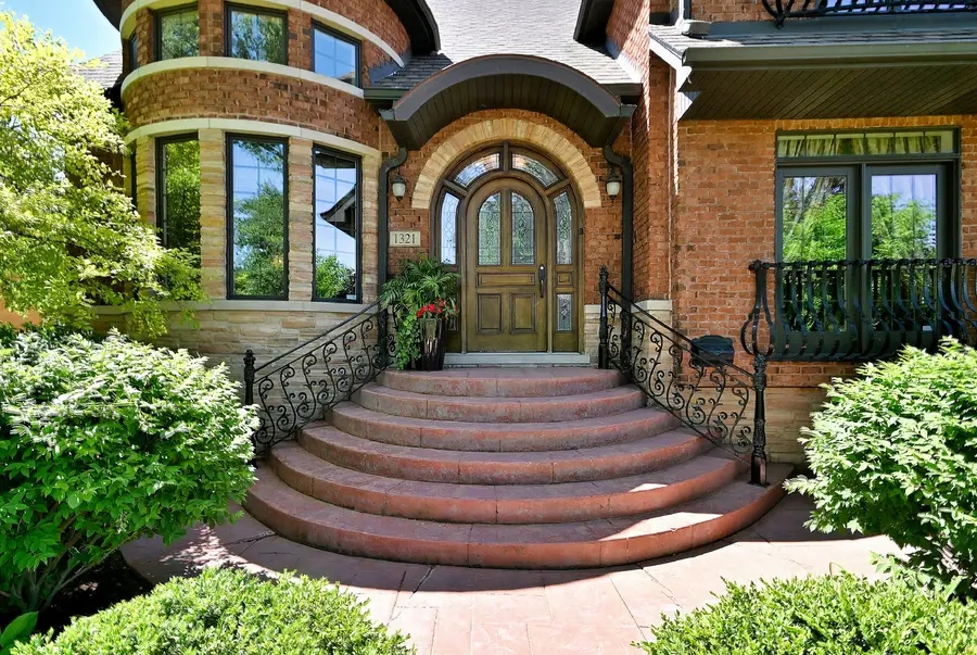 1321 Glenlake Avenue, Park Ridge, IL 60068 - #3