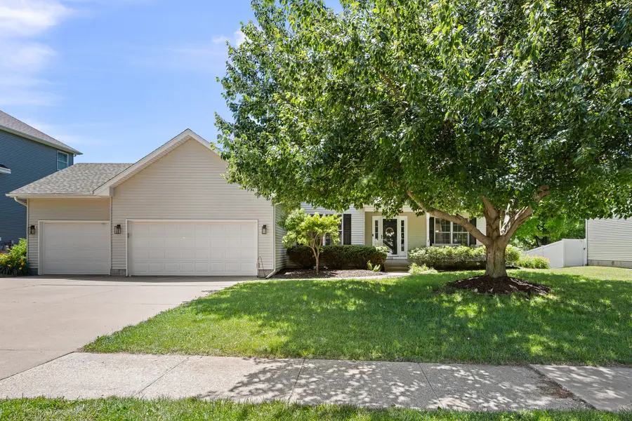 1198 Bridgeview Place, Le Claire, IA 52753 - #2