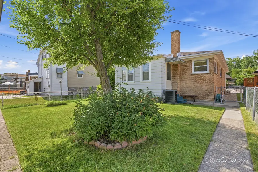 6244 W Foster Avenue, Chicago, IL 60630 - #2