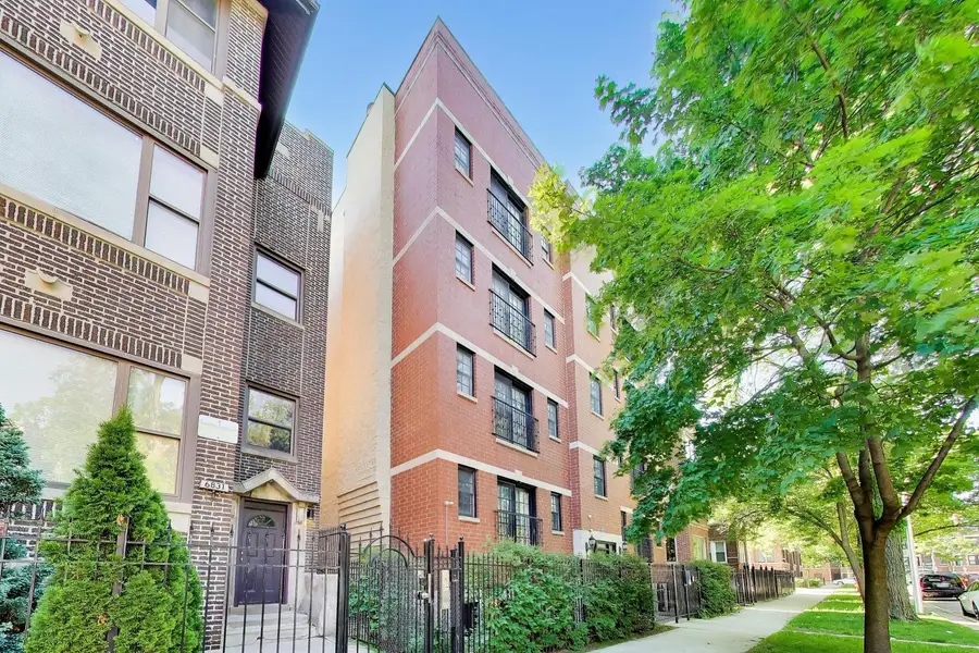 6835 S Cornell Avenue #2S, Chicago, IL 60649 - #3