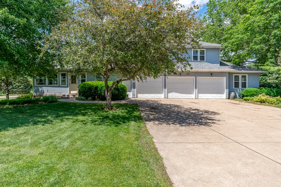 16902 206th Street, Davenport, IA 52806 - #2