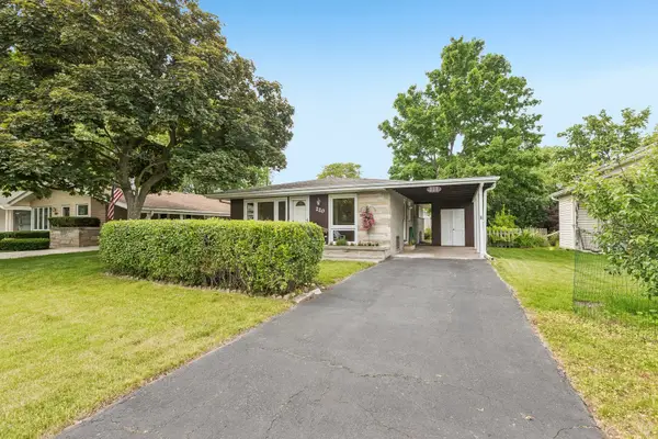 220 Voltz Road, Northbrook, IL 60062
