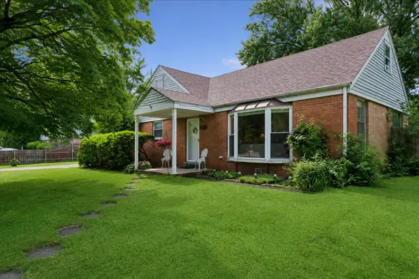 99 Fox Lane, Wheeling, IL 60090
