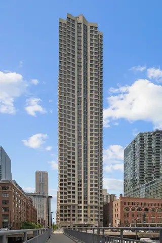 440 N Wabash Avenue #4905, Chicago, IL 60611