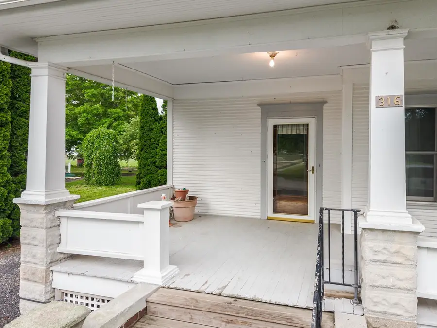 316 E Cleveland Street, Cullom, IL 60929 - #2