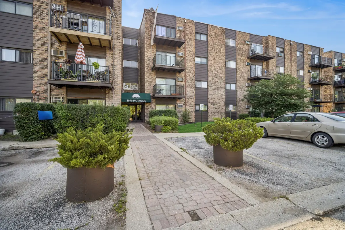 8970 N Parkside Avenue #104, Des Plaines, IL 60016 - #1
