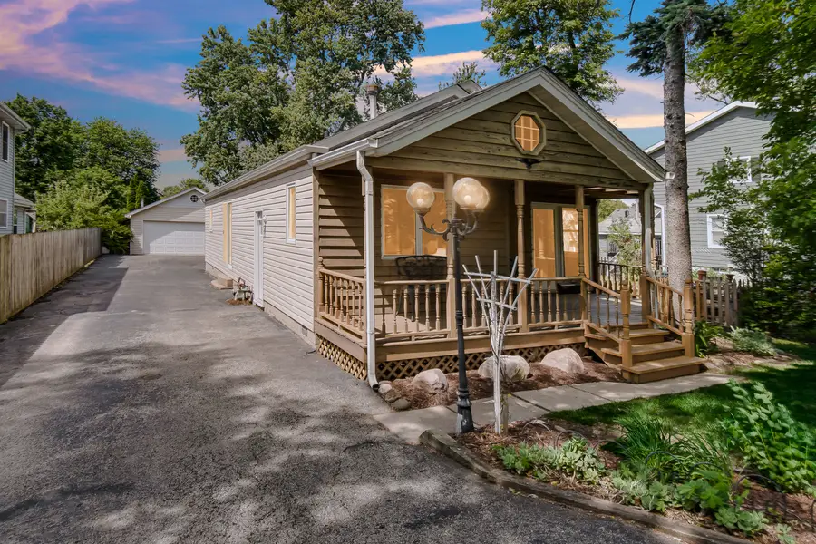 127 E 4th Avenue, New Lenox, IL 60451 - #2