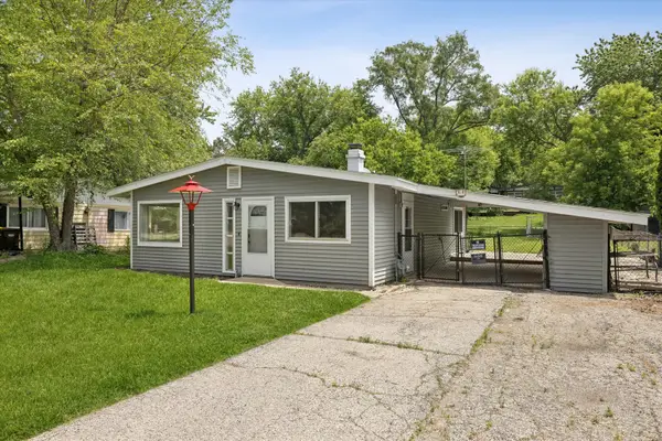 2606 Forestwood Drive, McHenry, IL 60051