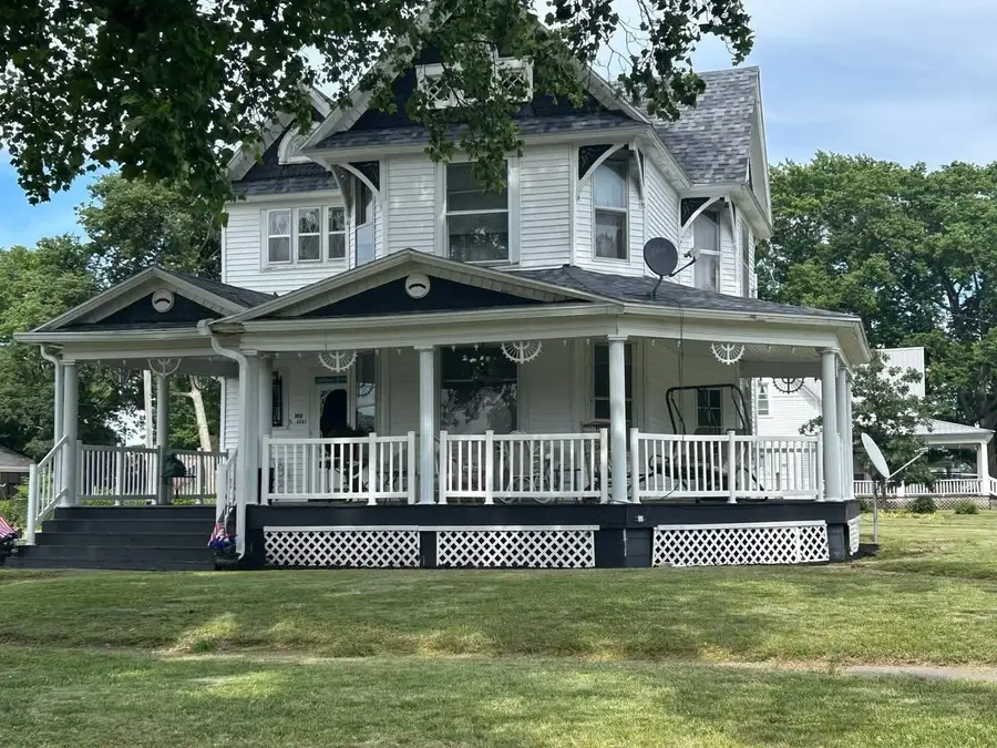 108 S Gray Street, Sidell, IL 61876 - #3
