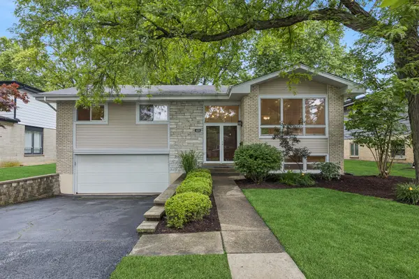 409 Brookside Drive, Wilmette, IL 60091