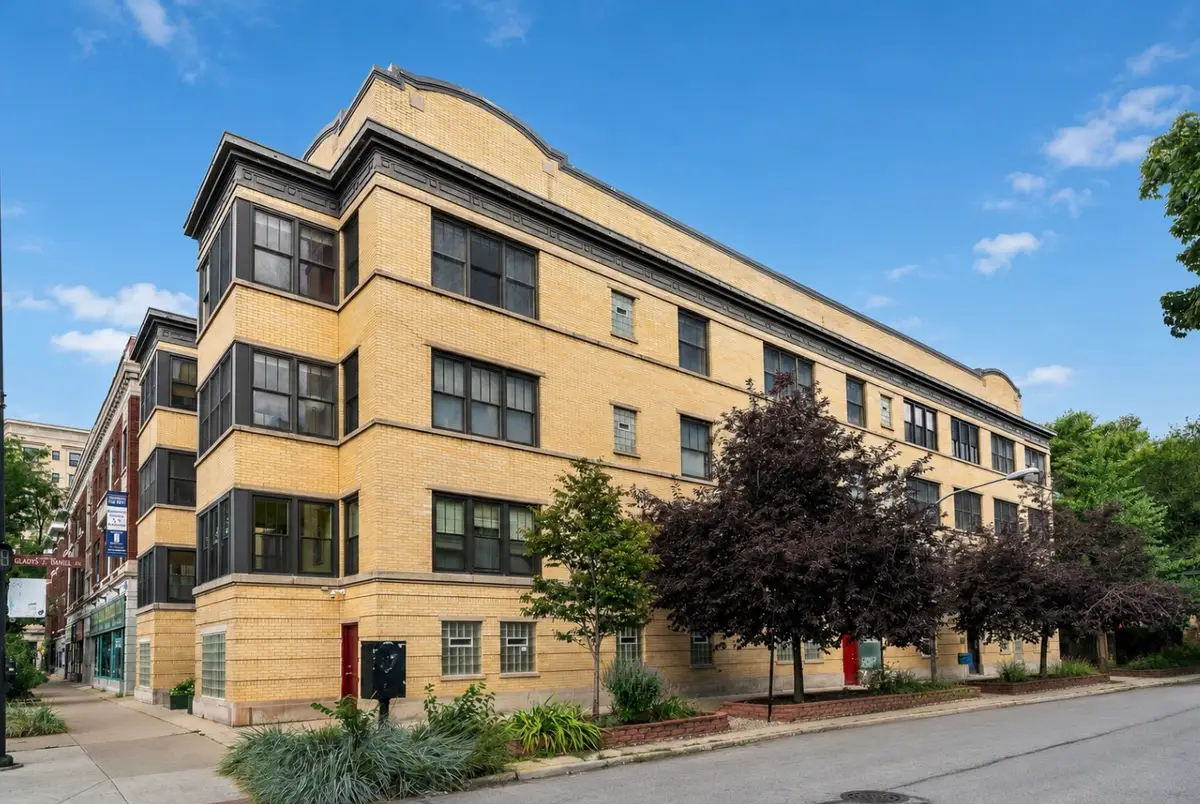6741 N Sheridan Road #2S, Chicago, IL 60626 - #1