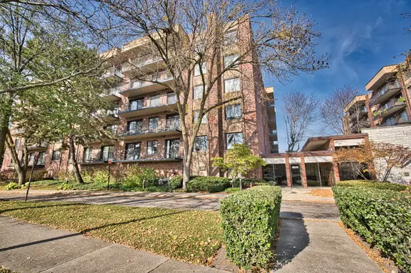 9558 Gross Point Road #201A, Skokie, IL 60076