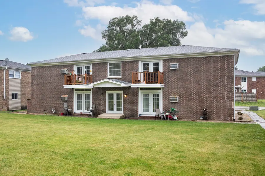 310 Wilshire Drive, Sandwich, IL 60548 - #2