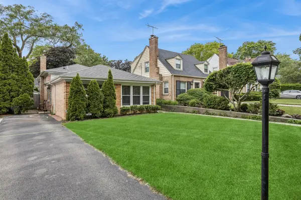 552 Burton Avenue, Highland Park, IL 60035