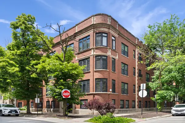 510 W Surf Street #3, Chicago, IL 60657