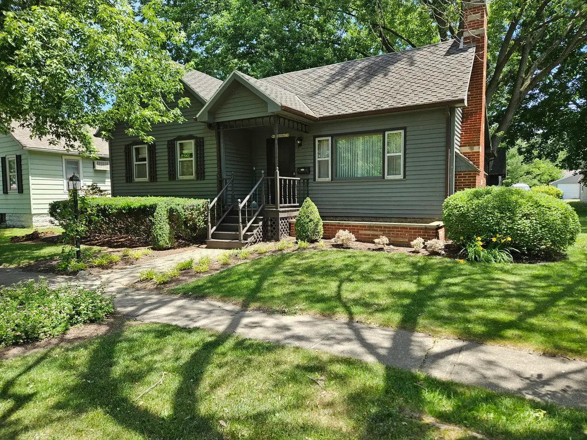 48 N Market Street, Momence, IL 60954 - #1