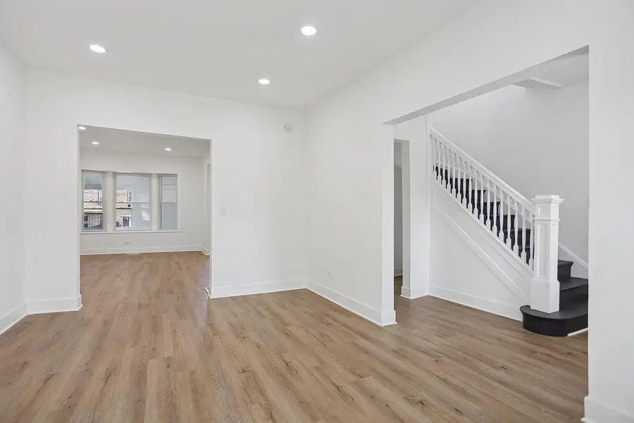 7000 S Eberhart Avenue, Chicago, IL 60637 - #3