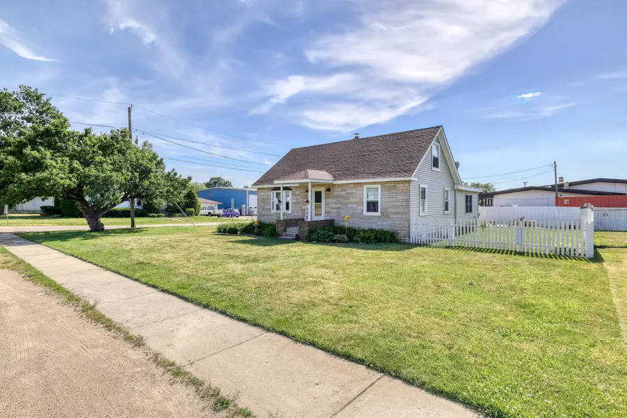 Address Withheld By Seller, Elburn, IL 60119 - #2