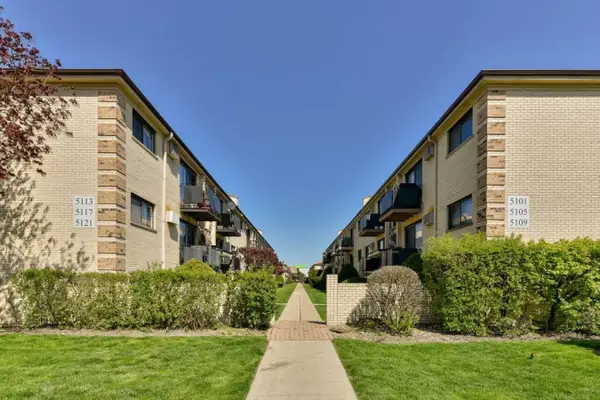 5113 N East River Road #1K, Chicago, IL 60656