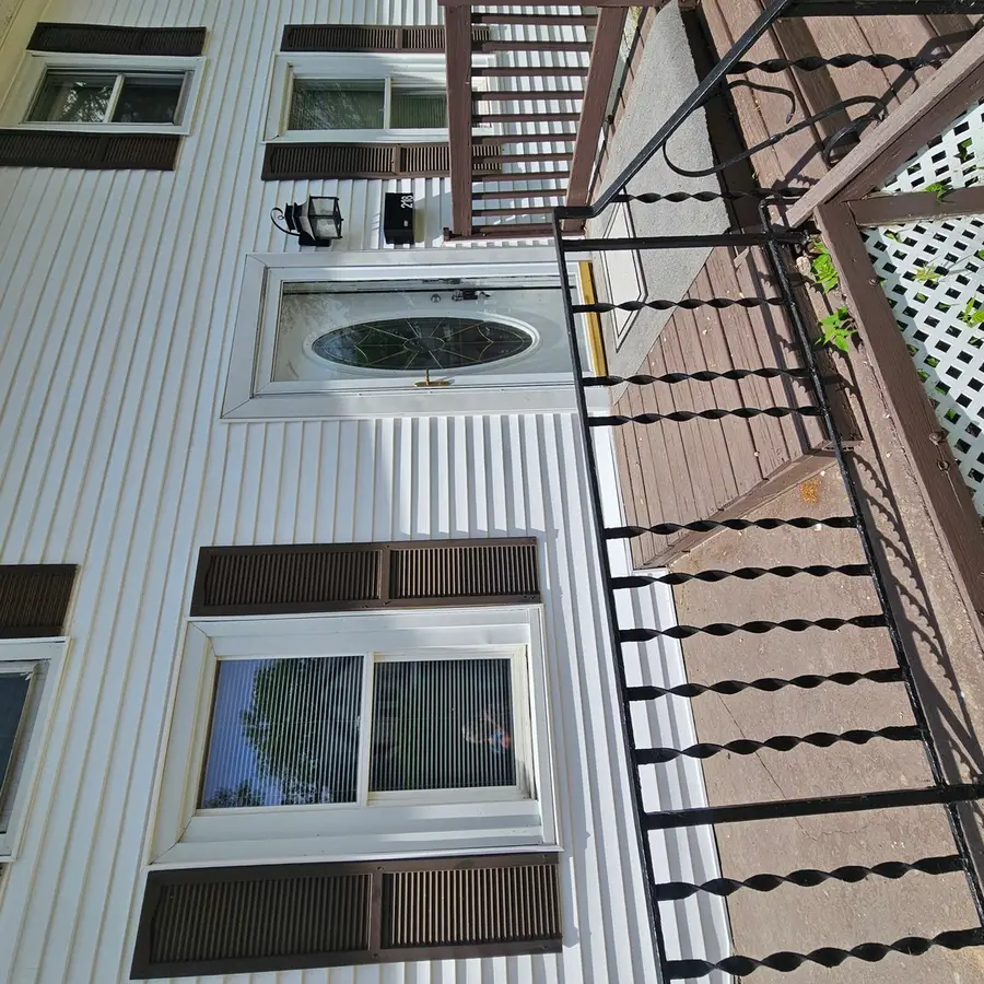 218 Oakwood Avenue, Rockford, IL 61101 - #3
