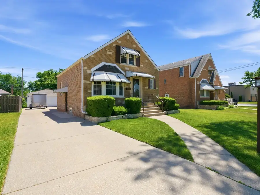 2541 S 14th Avenue, Broadview, IL 60155 - #2