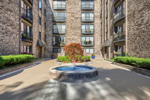 1005 Bonnie Brae Place #4D, River Forest, IL 60305