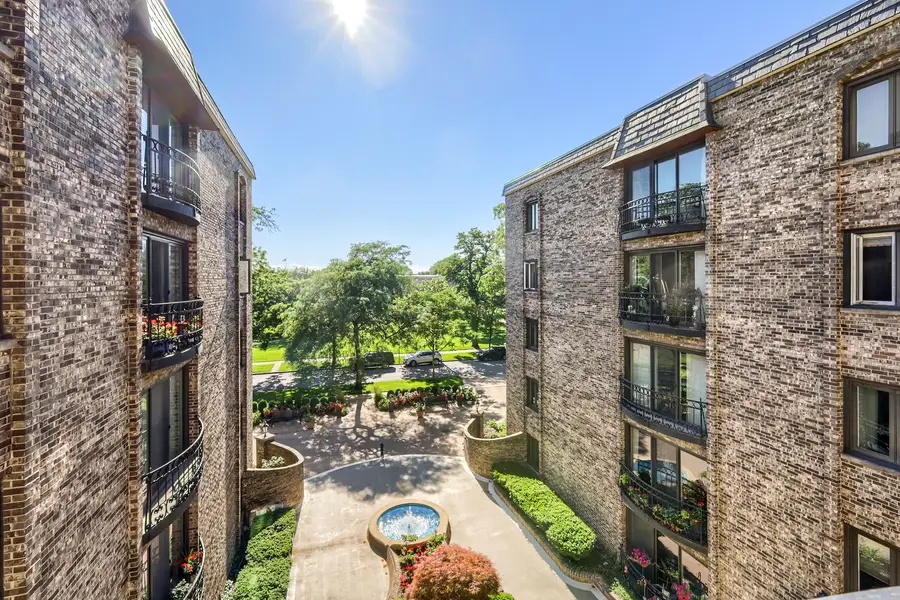 1005 Bonnie Brae Place #4D, River Forest, IL 60305 - #3