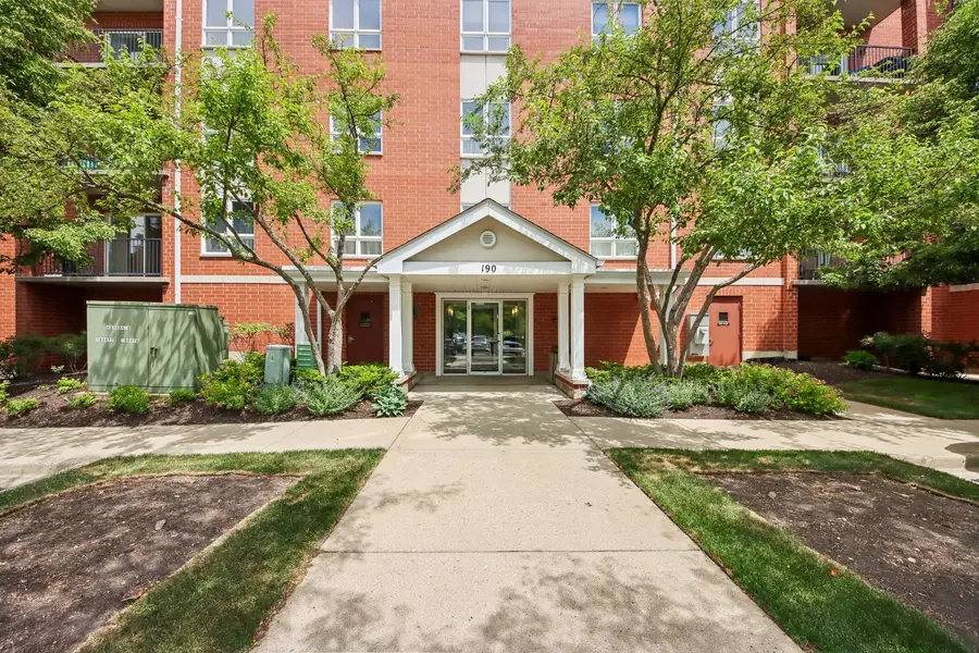 190 N Milwaukee Avenue #401, Wheeling, IL 60090 - #2