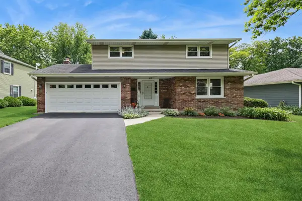 1520 Lark Lane, Naperville, IL 60565