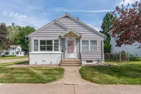 716 22nd Avenue, Clinton, IA 52732