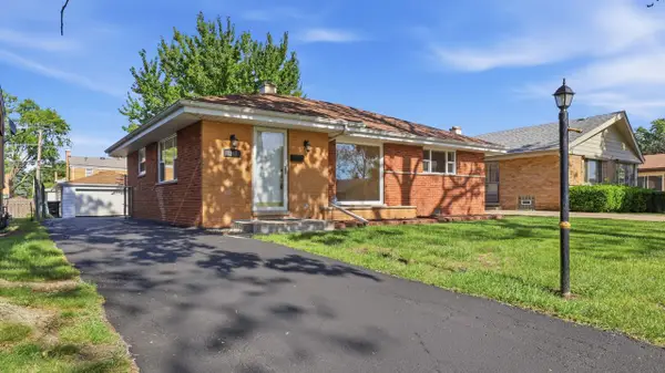 2213 Mayfair Avenue, Westchester, IL 60154