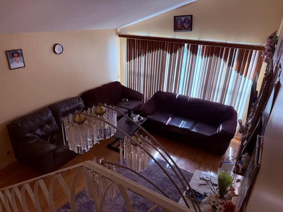 9349 Twin Oaks Lane, Des Plaines, IL 60016 - #2