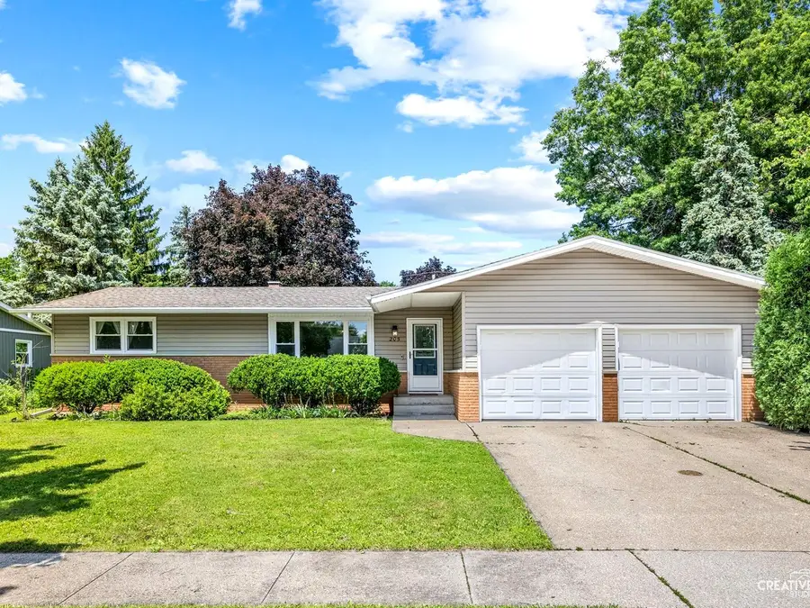 205 W Milner Avenue, Dekalb, IL 60115 - #2