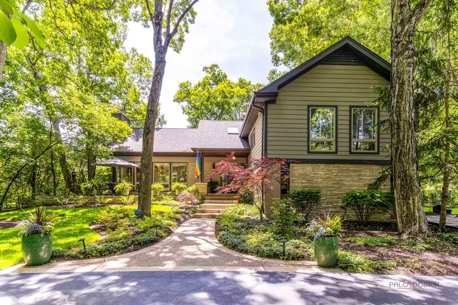 1310 Woodland Court W, Riverwoods, IL 60015 - #2