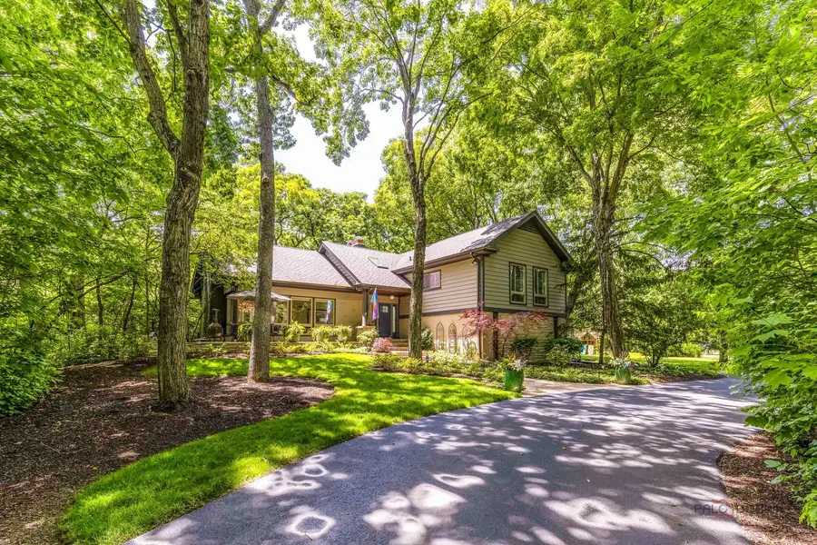 1310 Woodland Court W, Riverwoods, IL 60015 - #3