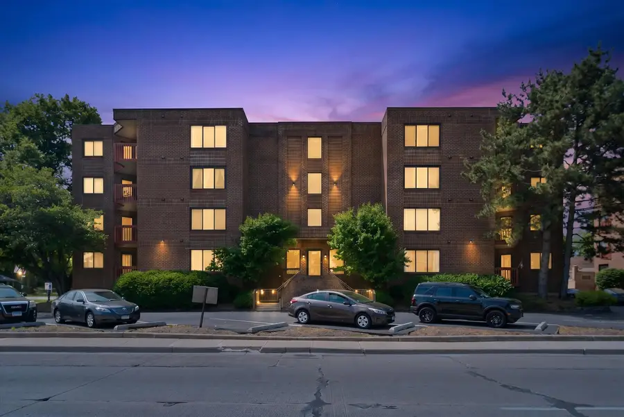 6401 Pershing Road #105, Stickney, IL 60402 - #2