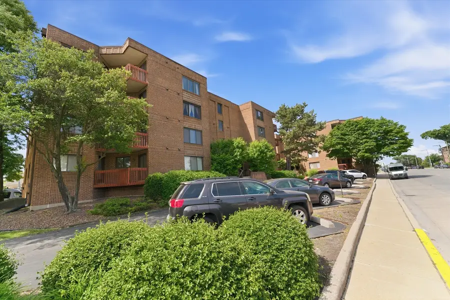 6401 Pershing Road #105, Stickney, IL 60402 - #3