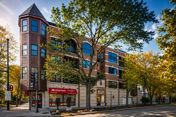 Address Withheld By Seller, Chicago, IL 60657