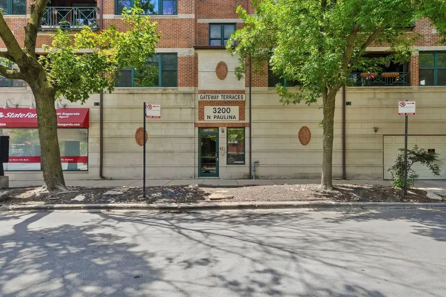 Address Withheld By Seller, Chicago, IL 60657 - #2