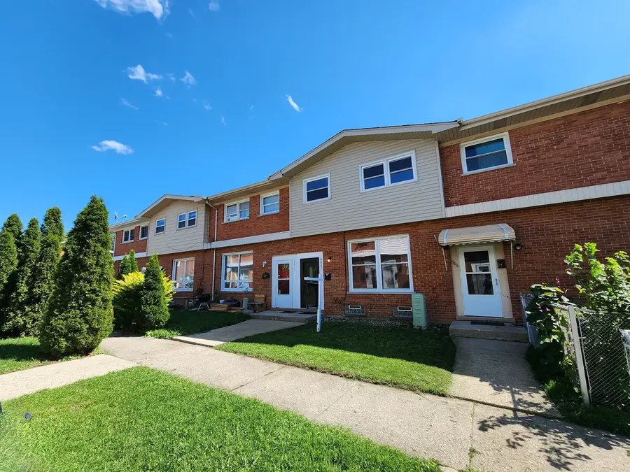 8813 N Grand Street, Niles, IL 60714 - #2