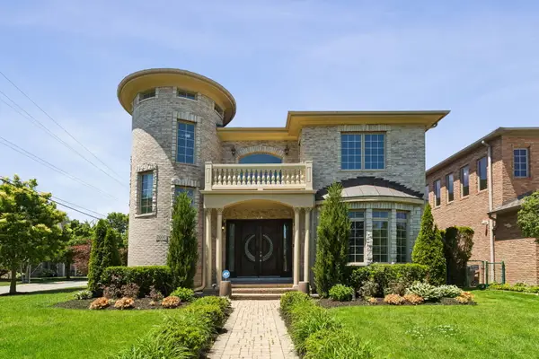 7000 N Kilpatrick Avenue, Lincolnwood, IL 60712