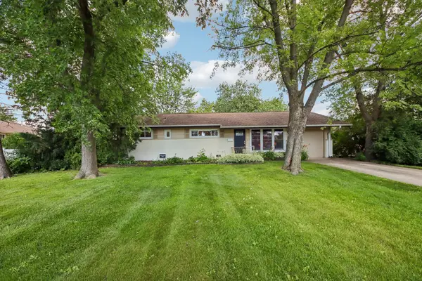 320 Illinois Boulevard, Hoffman Estates, IL 60169