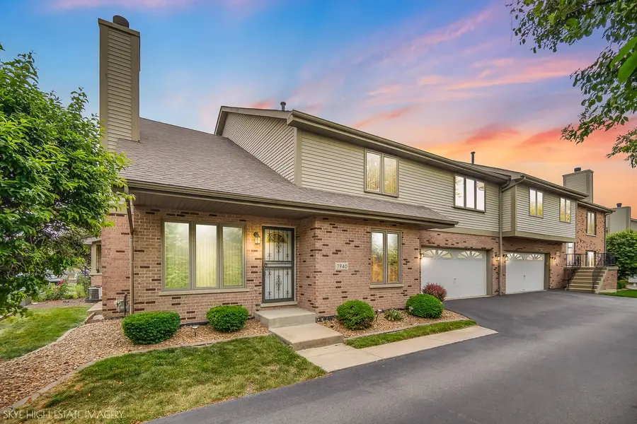 7940 W Tiffany Court, Palos Hills, IL 60465 - #2
