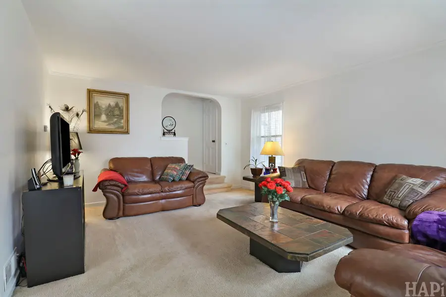 8217 Laramie Avenue, Skokie, IL 60077 - #3