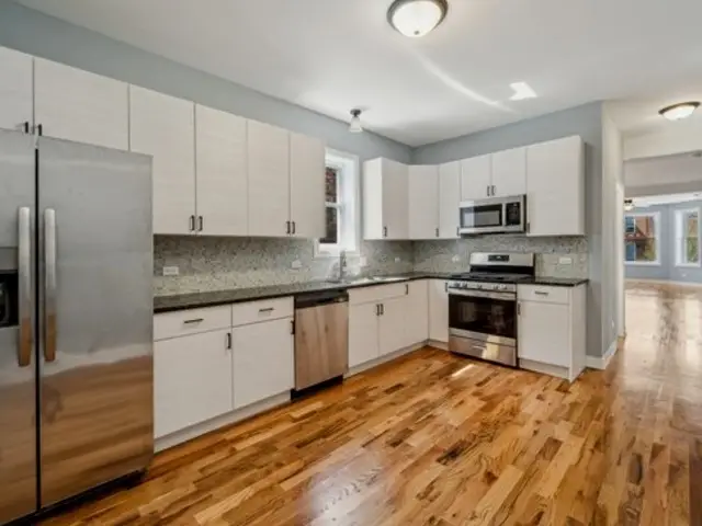 539 N Trumbull Avenue, Chicago, IL 60624 - #3
