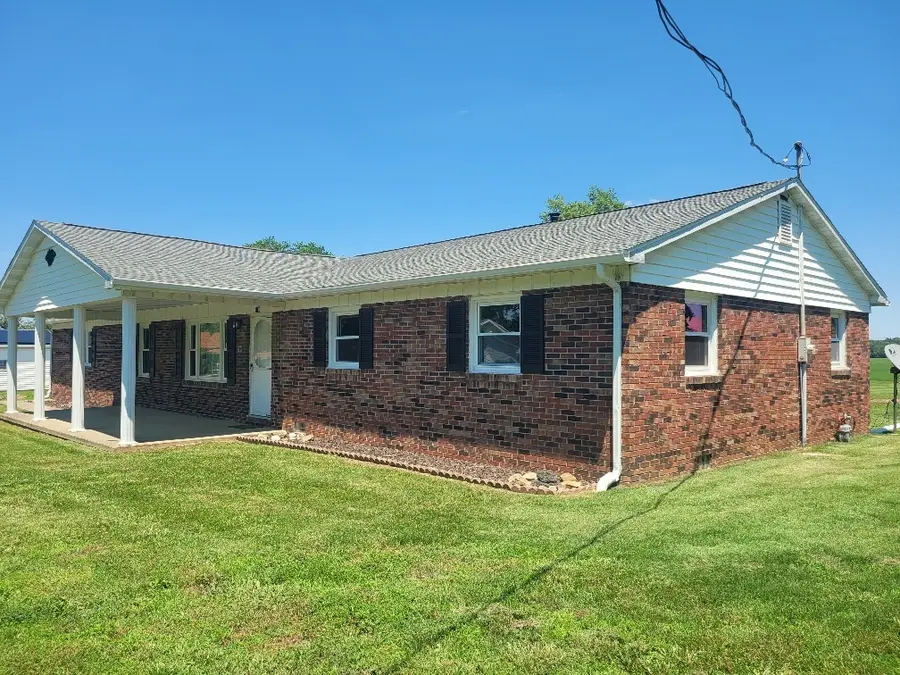 210 Brockett Street, Enfield, IL 62835 - #2