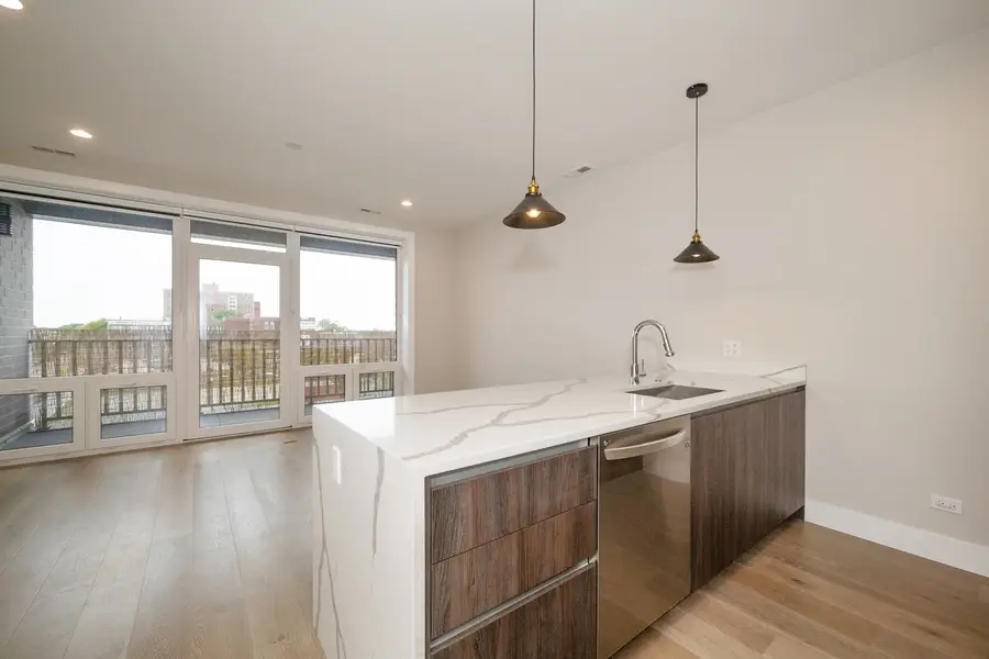 Address Withheld By Seller, Chicago, IL 60612 - #2